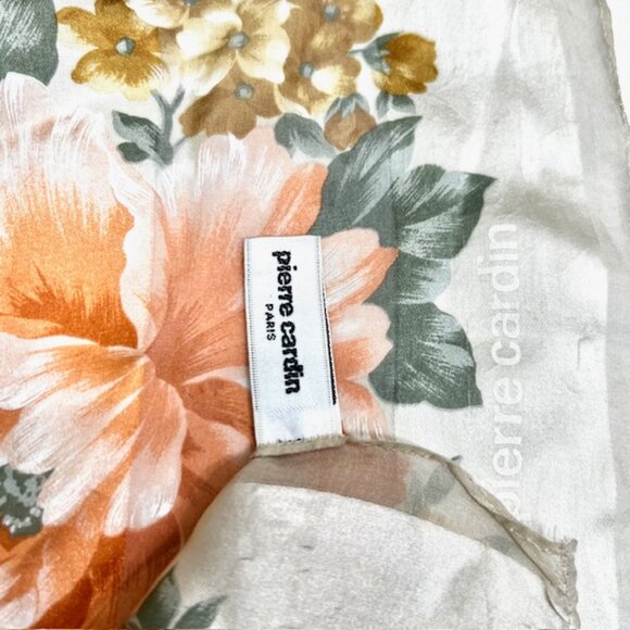 Vgt Pierre Cardin 100% Silk Scarf Chiffon Satin 34"Red beige gray Designed(42) - Picture 9 of 13